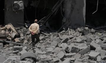 في صحف اليوم: طن الإسمنت بـ400 دولار تقاعس الدولة يهدد إعادة الإعمار ولبنان يسلم سوريا 129 سجينا محكوما الأسبوع المقبل في صحف اليوم: طن الإسمنت بـ400 دولار تقاعس الدولة يهدد إعادة الإعمار ولبنان يسلم سوريا 129 سجينا محكوما الأسبوع المقبل