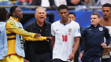 بيلنغهام يشتم مدرب منتخب غانا!