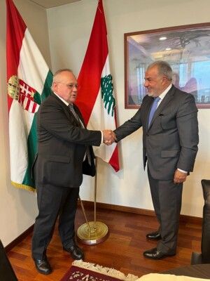 قيصر عبيد استعرض الأوضاع العامة مع سفير هنغاريا في لبنان قيصر عبيد استعرض الأوضاع العامة مع سفير هنغاريا في لبنان