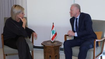 رجي استقبل بلاسخارت في زيارة وداعية