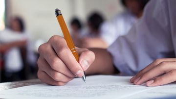 بالفيديو: إلغاء الامتحانات الرسمية بالفيديو: إلغاء الامتحانات الرسمية
