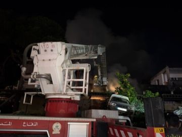 الدفاع المدني اعلن سيطرته على الحريق في الدكوانة الدفاع المدني اعلن سيطرته على الحريق في الدكوانة