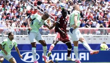 منتخب قطر يحقق أول نقطة في تاريخه بالمونديال