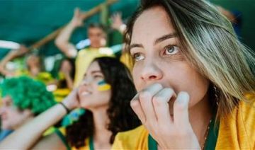 عادة قضم الأظافر تسبب أضرارا دائمة لأسنانك.. هذا ما كشفه العلماء عادة قضم الأظافر تسبب أضرارا دائمة لأسنانك.. هذا ما كشفه العلماء