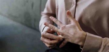بعد نحو عام من إرتباطهما.. إنفصال نجمة عالمية عن حبيبها الملياردير اللبناني بشكل مفاجىء