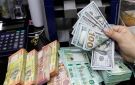 مصدر للدولارات.. خطوة من صرافين في السوق