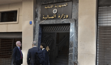 المالية توقف عقود وزارة الأشغال: 100 مليون دولار بالتراضي! المالية توقف عقود وزارة الأشغال: 100 مليون دولار بالتراضي!