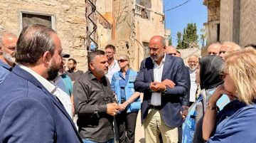 وفد أممي يزور بلدتي شقرا وبرعشيت ..ويطلع على حجم الأضرار التي خلفها العدوان الصهيوني