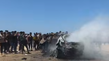 شهيدان في غارة إسرائيلية استهدفت سيارة مدنية وسط قطاع غزة
