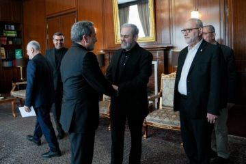 عراقجي لوفد حزب الله المعزي بالسيد علي خامنئي: نتابع إنهاء الحرب والاحتلال بلبنان ونشدد على استمرار دعم نهج المقاومة عراقجي لوفد حزب الله المعزي بالسيد علي خامنئي: نتابع إنهاء الحرب والاحتلال بلبنان ونشدد على استمرار دعم نهج المقاومة