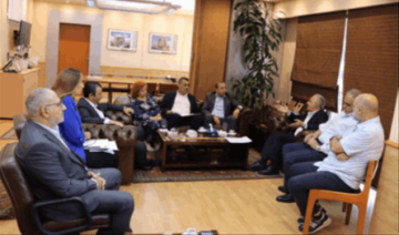 كركي التقى الحداد وسلام.. وتوافق على آلية لدفع تعويضات نهاية الخدمة للأجراء العاملين في شركتي الخليوي كركي التقى الحداد وسلام.. وتوافق على آلية لدفع تعويضات نهاية الخدمة للأجراء العاملين في شركتي الخليوي