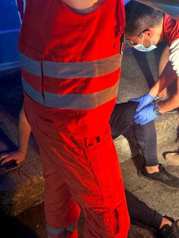 هجوم من كلاب شاردة يوقع مواطنا جريحا في الزاهرية طرابلس هجوم من كلاب شاردة يوقع مواطنا جريحا في الزاهرية طرابلس