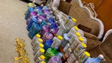 ضبط 20 مليون دولار و4 كيلوغرامات من الذهب! ضبط 20 مليون دولار و4 كيلوغرامات من الذهب!