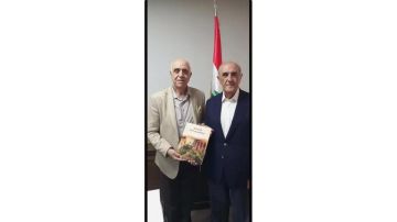 القصيفي استقبل الوزير والنائب السابق خليل الهراوي القصيفي استقبل الوزير والنائب السابق خليل الهراوي