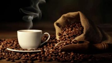 القهوة والكافيين بين الفوائد والمخاطر القهوة والكافيين بين الفوائد والمخاطر