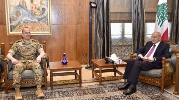 بري استقبل قائد الجيش وعرض مع ناصر الدين واقع القطاع الصحي بري استقبل قائد الجيش وعرض مع ناصر الدين واقع القطاع الصحي