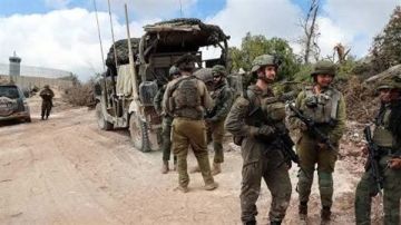 الجيش الإسرائيلي شرع في بناء خط من المواقع الدائمة في المنطقة الأمنية التي يحتلها في جنوب لبنان الجيش الإسرائيلي شرع في بناء خط من المواقع الدائمة في المنطقة الأمنية التي يحتلها في جنوب لبنان