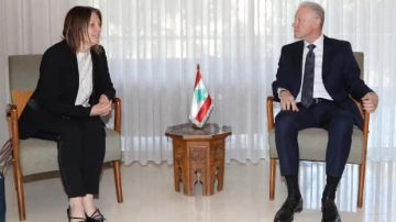 رجي إستقبل سفراء الجزائر وسري لانكا والسويد رجي إستقبل سفراء الجزائر وسري لانكا والسويد
