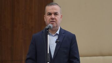 النائب فضل الله: القرى المسيحية الحدودية مثلها مثل القرى الاسلامية تتمسك بانتمائها للوطن أما الاحتلال وعملائه فسيرحلون النائب فضل الله: القرى المسيحية الحدودية مثلها مثل القرى الاسلامية تتمسك بانتمائها للوطن أما الاحتلال وعملائه فسيرحلون