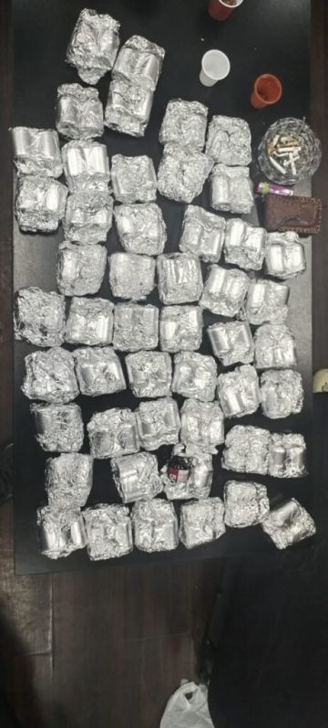 أدوية سرطان وسحايا مهربة الجمارك تحبط شحنة خطيرة في مطار الحريري الدولي أدوية سرطان وسحايا مهربة الجمارك تحبط شحنة خطيرة في مطار الحريري الدولي