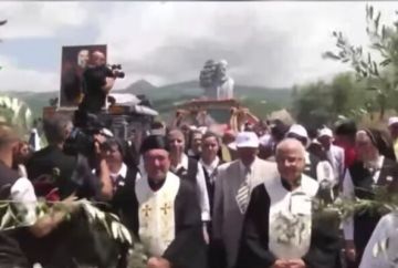 البطريرك الحويك عاد إلى مسقط رأسه حلتا طوباويا البطريرك الحويك عاد إلى مسقط رأسه حلتا طوباويا