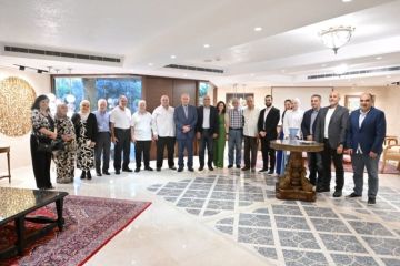 مخزومي خلال استقباله وفدا من عائلة مغربل: العائلات البيروتية ركيزة الحفاظ على هوية العاصمة وبناء الدولة مخزومي خلال استقباله وفدا من عائلة مغربل: العائلات البيروتية ركيزة الحفاظ على هوية العاصمة وبناء الدولة