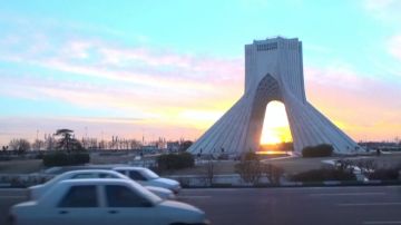 إيرانيا... ماذا يحضر ترامب؟
