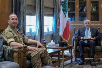 وصول قائد الجيش الى عين التينة للقاء بري وصول قائد الجيش الى عين التينة للقاء بري