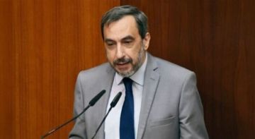 عماد الحوت: سنواصل اتصالاتنا حتى اللحظات الأخيرة أملا في الوصول إلى نتائج منصفة في ملف العفو العام عماد الحوت: سنواصل اتصالاتنا حتى اللحظات الأخيرة أملا في الوصول إلى نتائج منصفة في ملف العفو العام