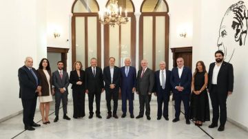 الجميل: المرحلة تتطلب التفاف الجميع في الداخل والانتشار حول مؤسسات الدولة الجميل: المرحلة تتطلب التفاف الجميع في الداخل والانتشار حول مؤسسات الدولة