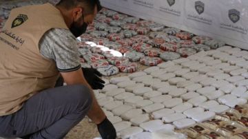 بالصور: إحباط تهريب مخدرات من لبنان إلى سوريا بالصور: إحباط تهريب مخدرات من لبنان إلى سوريا