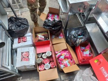 الريجي: ضبط مصنوعات تبغية مهربة ومزورة خلال مداهمات في صيدا والرميلة وتعمير عين الحلوة الريجي: ضبط مصنوعات تبغية مهربة ومزورة خلال مداهمات في صيدا والرميلة وتعمير عين الحلوة