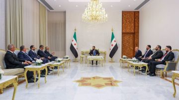 الشرع استقبل الوفد الاقتصادي اللبناني الشرع استقبل الوفد الاقتصادي اللبناني