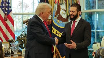 ماذا يحضر في كواليس لقاء ترامب - الشرع؟ ماذا يحضر في كواليس لقاء ترامب - الشرع؟