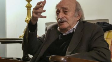 وليد جنبلاط: اهم شيء ان لا تضيع ذاكرة الجنوب في التعايش وان لا يعود البعض من المنحرفين فكريا إلى مؤمرات الوكالة الصهيونية الصهيونية وليد جنبلاط: اهم شيء ان لا تضيع ذاكرة الجنوب في التعايش وان لا يعود البعض من المنحرفين فكريا إلى مؤمرات الوكالة الصهيونية الصهيونية
