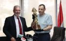 اتحاد كرة السلة يكشف عن كأس البطولة من ...