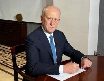 ريفي: لا يمكن بناء دولة قوية فيما موظفوها وعسكريوها يعيشون في العوز ريفي: لا يمكن بناء دولة قوية فيما موظفوها وعسكريوها يعيشون في العوز