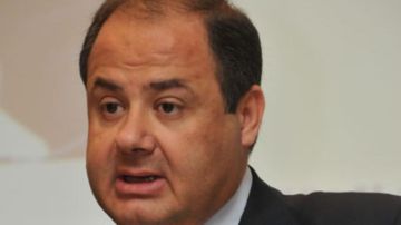 عربيد: الأمن هو الركيزة التي يقوم عليها الاقتصاد عربيد: الأمن هو الركيزة التي يقوم عليها الاقتصاد
