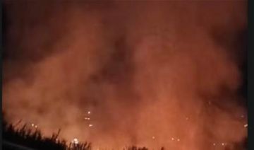 ألسنة النيران تشاهد من أماكن بعيدة.. حريق الغميقة في زغرتا يتمدد (فيديو) ألسنة النيران تشاهد من أماكن بعيدة.. حريق الغميقة في زغرتا يتمدد (فيديو)