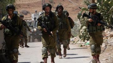 الجيش الإسرائيلي: قصفنا أهدافا لـالحزب ردا على استهدافنا في المنطقة الأمنية الجيش الإسرائيلي: قصفنا أهدافا لـالحزب ردا على استهدافنا في المنطقة الأمنية