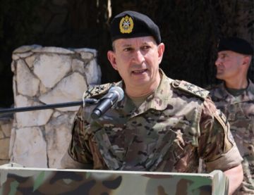قائد الجيش من الجنوب: كل شبر من أرضنا حق لنا ونرفض بقاء الاحتلال على أي جزء من ترابنا قائد الجيش من الجنوب: كل شبر من أرضنا حق لنا ونرفض بقاء الاحتلال على أي جزء من ترابنا