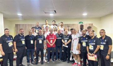 دعما للمنتخب اللبناني.. الرئيس عون في ملعب نهاد نوفل