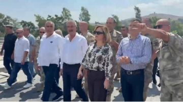 بالفيديو: جولة تفقدية للجمارك على معبر العبودية بالفيديو: جولة تفقدية للجمارك على معبر العبودية