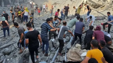 شهداء وجرحى في اعتداءات للاحتلال على مدينة غزة ودير البلح شهداء وجرحى في اعتداءات للاحتلال على مدينة غزة ودير البلح