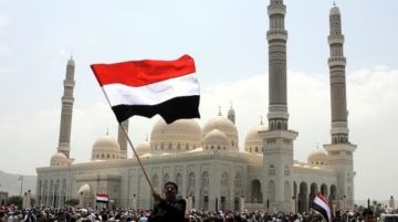 في ذكرى استشهاد رئيس الحكومة اليمني ورفاقه.. حكومة التغيير والبناء: تمكنا من استكمال برامج الشهداء القادة.. ولا تراجع عن مواقفنا المبدئية في ذكرى استشهاد رئيس الحكومة اليمني ورفاقه.. حكومة التغيير والبناء: تمكنا من استكمال برامج الشهداء القادة.. ولا تراجع عن مواقفنا المبدئية