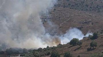 الجيش الإسرائيلي يتقدم ويشعل النار عند اطراف بلدة عيتا الجبل