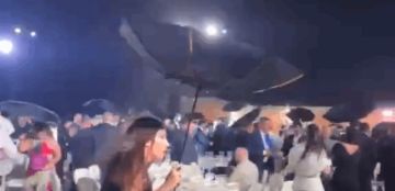 بالفيديو.. عاصفة آب تفسد زفافا ولبنانيا وهذا ما حصل بعدها بالفيديو.. عاصفة آب تفسد زفافا ولبنانيا وهذا ما حصل بعدها
