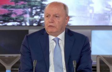 الأسمر: على مجلس الوزراء سحب بند فرض الرسوم من جدول أعماله غدا وإلا التصعيد الأسمر: على مجلس الوزراء سحب بند فرض الرسوم من جدول أعماله غدا وإلا التصعيد