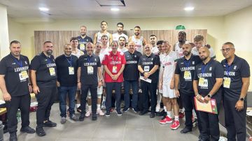 بالصورة: الرئيس عون في الملعب بالصورة: الرئيس عون في الملعب