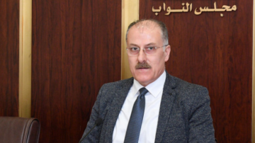 عبدالله يتقدم باقتراح قانون لفرض رسوم على تراخيص حمل الأسلحة الحربية واستعمال الزجاج الداكن عبدالله يتقدم باقتراح قانون لفرض رسوم على تراخيص حمل الأسلحة الحربية واستعمال الزجاج الداكن
